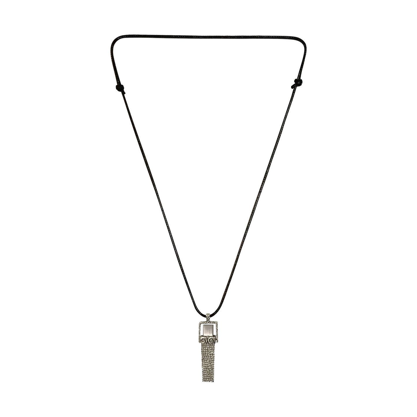 PENDANT + NECKLACE - XVDN10